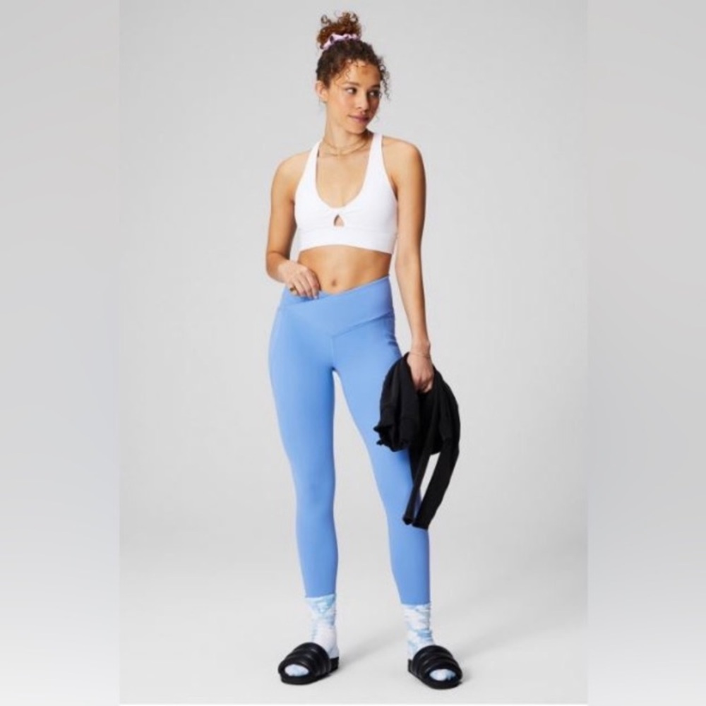 NWOT……Fabletics Surf Blue Crossover High-Waisted 7/8 (24” inseam) Leggings